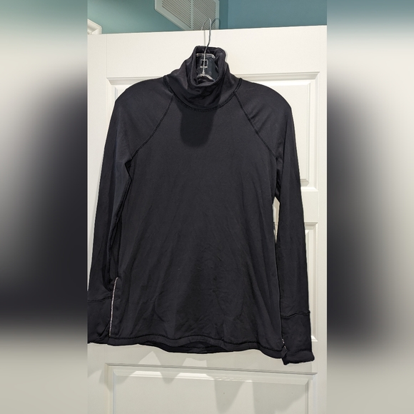 lululemon athletica Tops - Lululemon Black Long sleeve Shirt Small